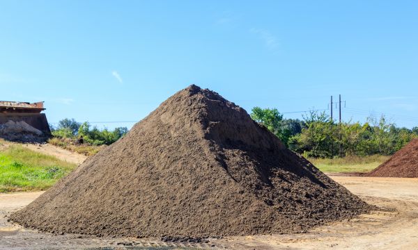 Black Dirt Delivery in Irvine
