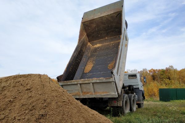 Topsoil Delivery in Irvine