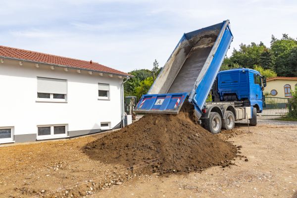 Garden Dirt Delivery in Irvine