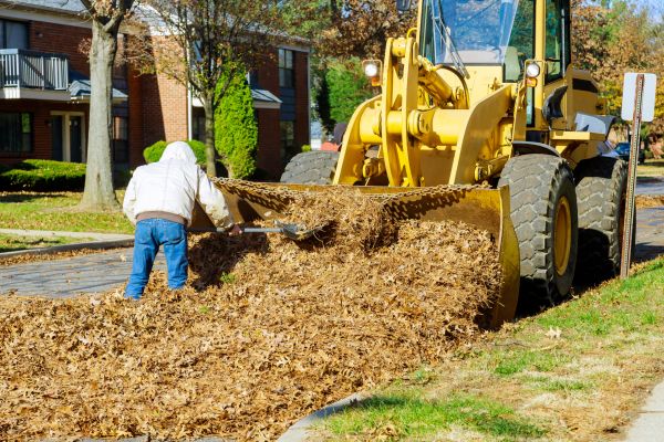 Mulch Hauling in Irvine